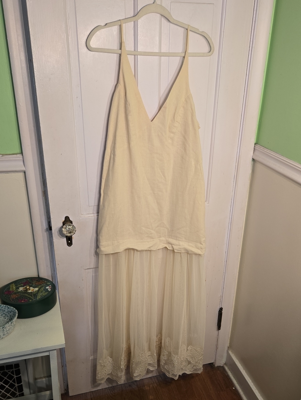 Anthropologie Cream V-Neck Maxi Dress with Lace Tulle Hem Size XL